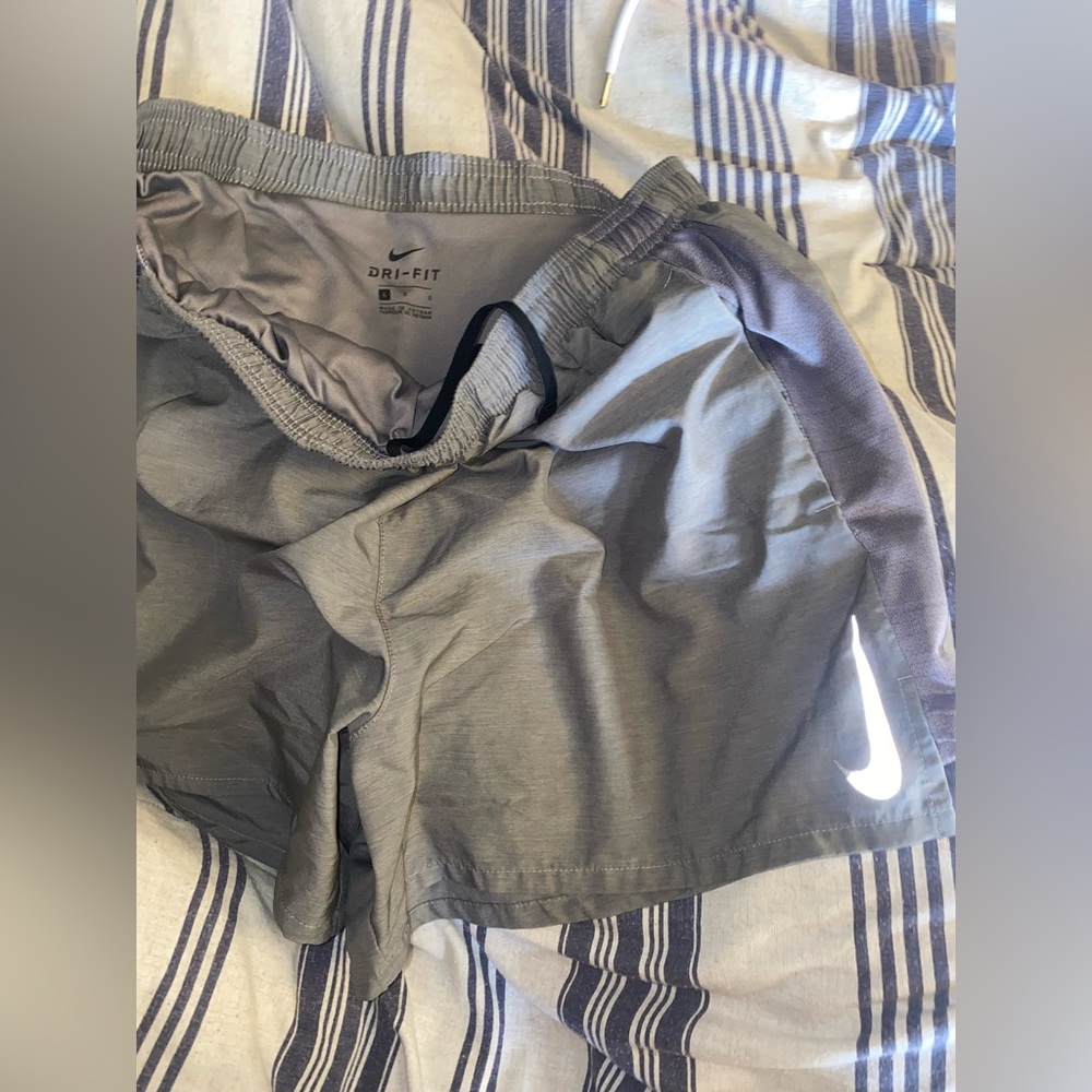 Men’s Nike dri-fit workout shorts
